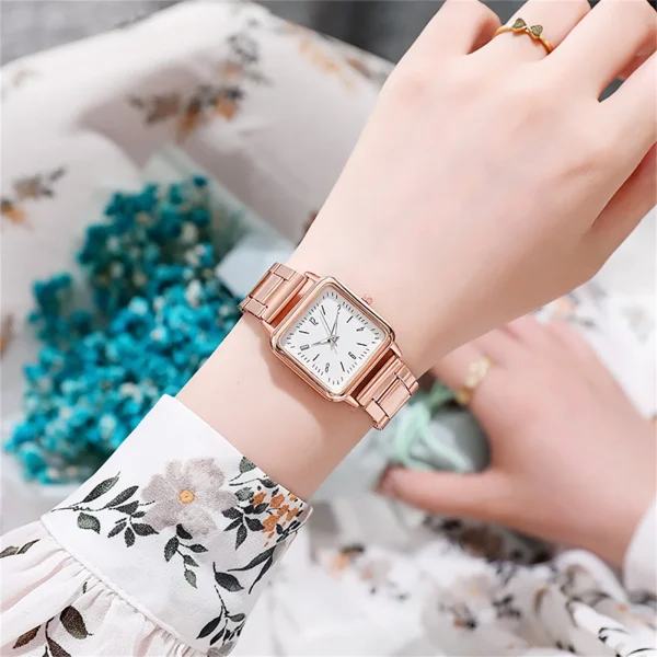 Watch Box Travel Casual Steel Luminous Watch Fashion trendy Ladies Quartz Band Chronograph Women'S Watch Relojes Para Mujer